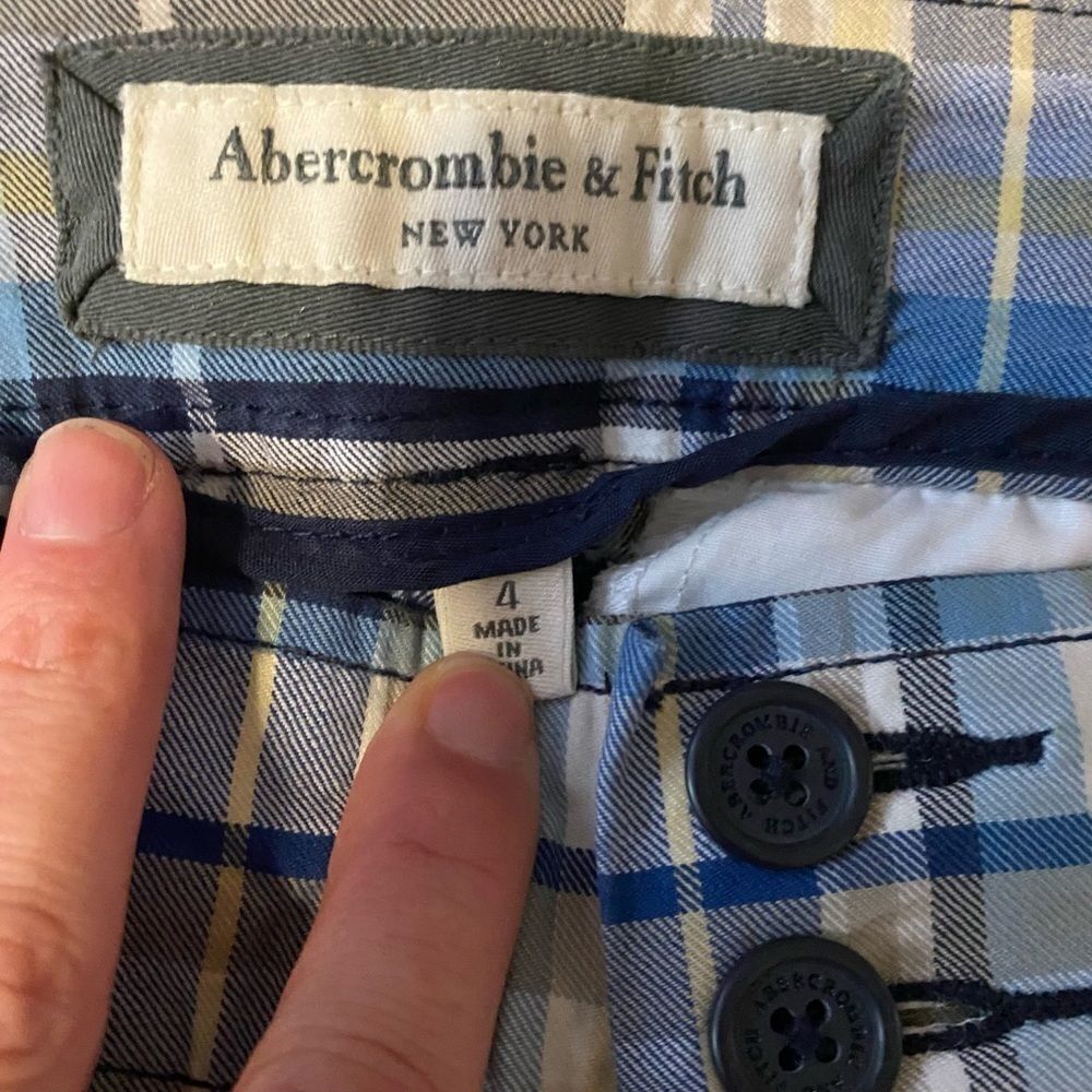 Abercrombie & Fitch blue/yellow plaid shorts sz 4 - Picture 3 of 3